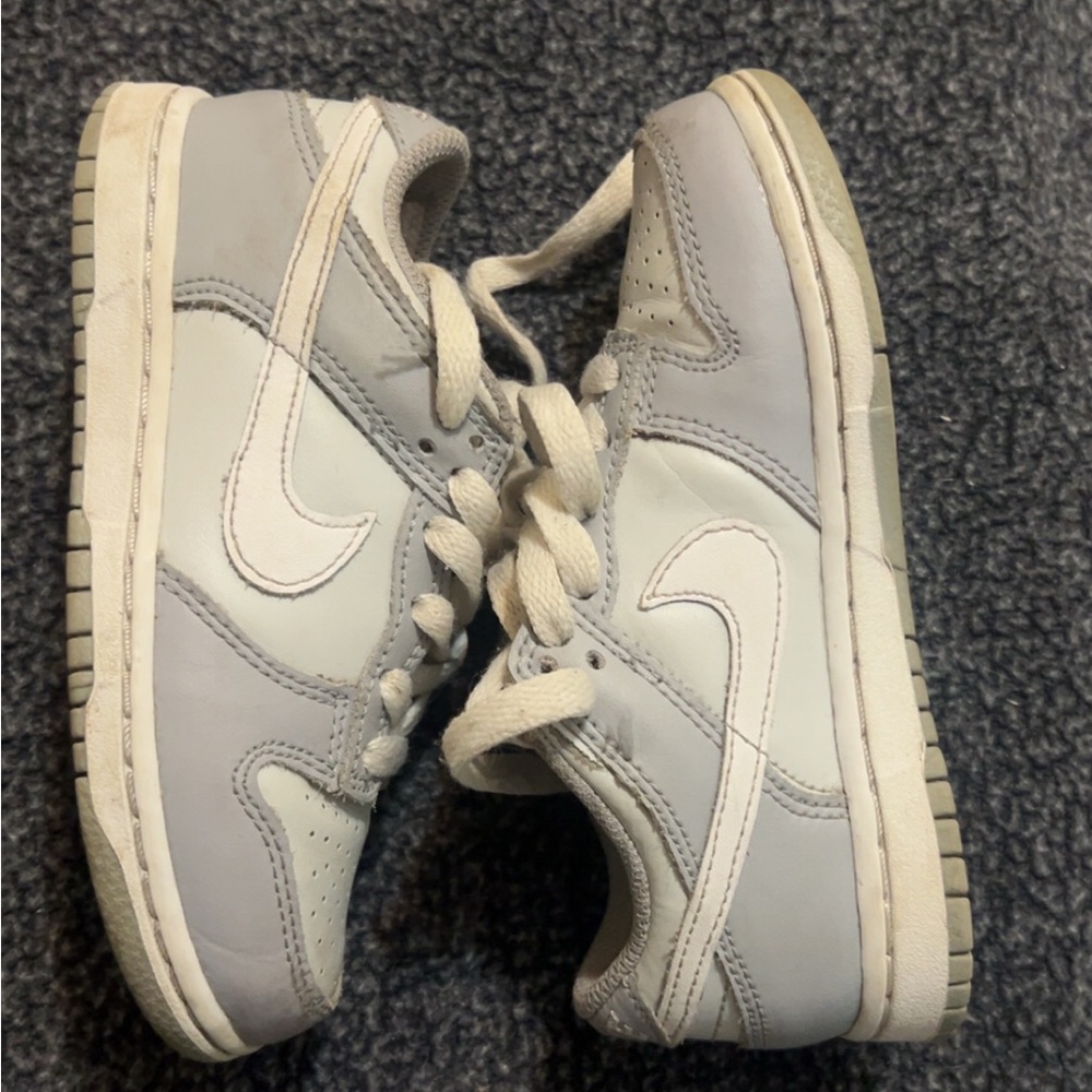Nike Kids Sneakers in Gray and Cream